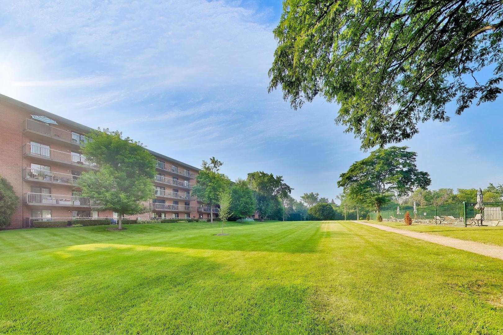 2nd image of 6443 Clarendon Hls Rd, Willowbrook, IL 60527