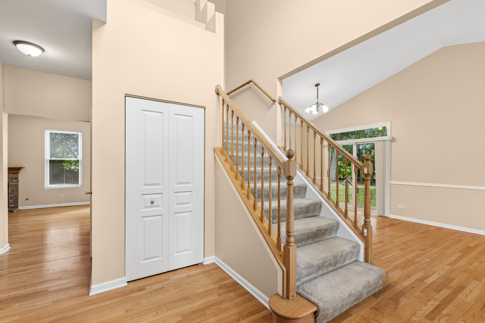 image of 766 Providence Ln, Crystal Lake, IL 60012 | MLS# 12697815