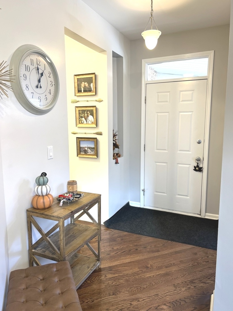 3rd image of 615 W St Johns Pl, Addison, IL 60101 | MLS# 12697892
