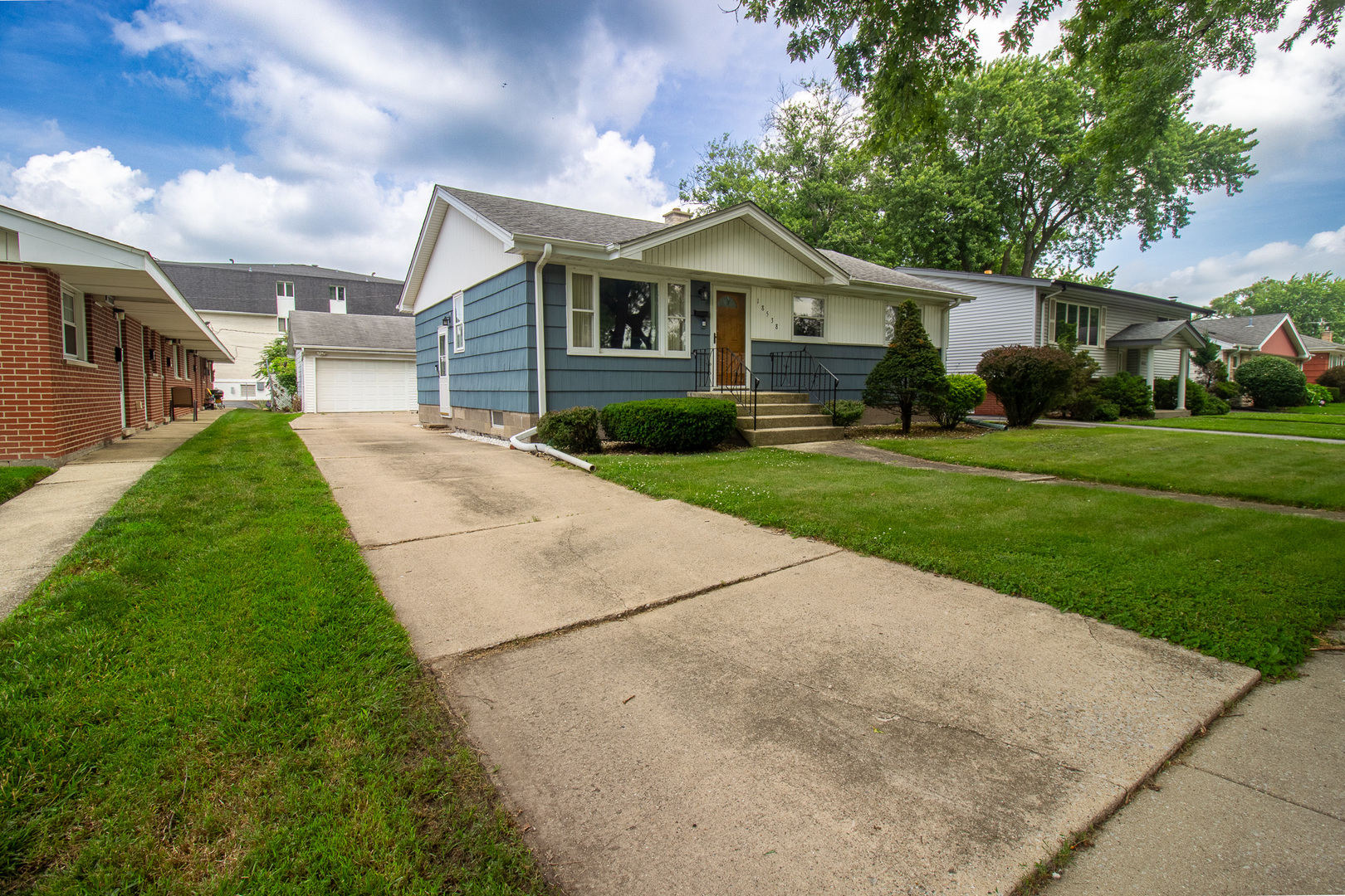 3rd image of 18538 Oak Ave, Lansing, IL 60438 | MLS# 12698151