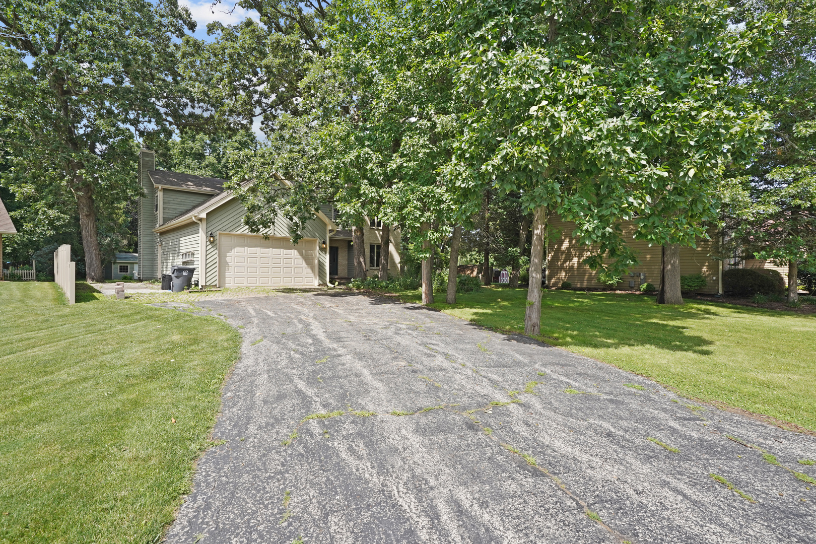 Homes for sale in Beach Park, IL | 10414 Country Ln, Beach Park, IL 60087 | MLS# 12698162
