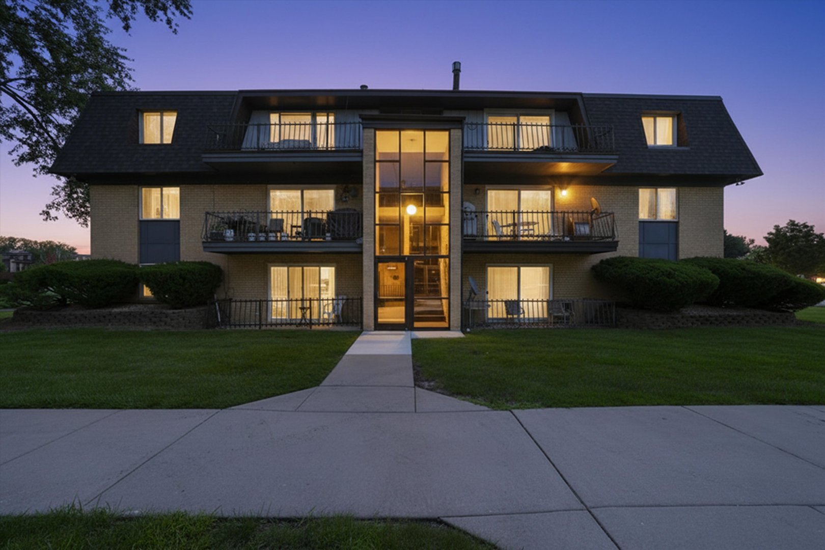 Homes for sale in Palos Hills, IL | 11132 S 84th Ave #3B, Palos Hills, IL 60465 | MLS# 12698263