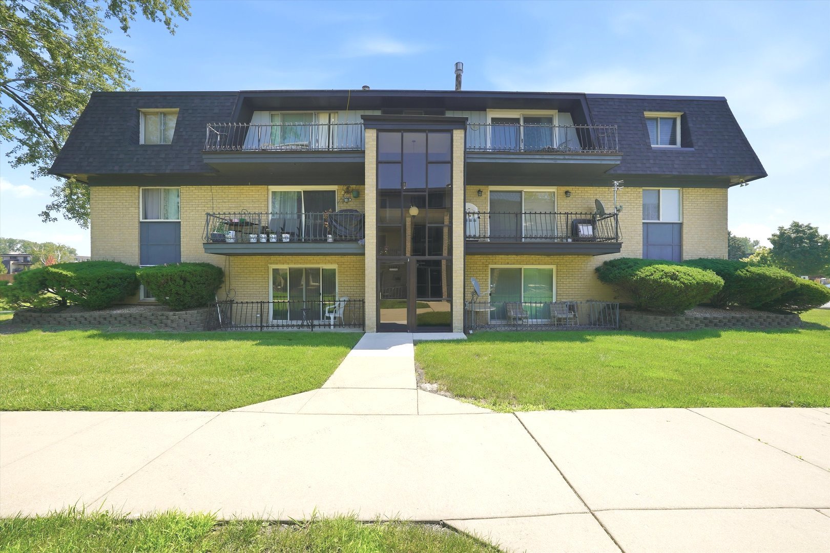 Homes for sale in Palos Hills, IL | 11132 S 84th Ave #3B, Palos Hills, IL 60465 | MLS# 12698263