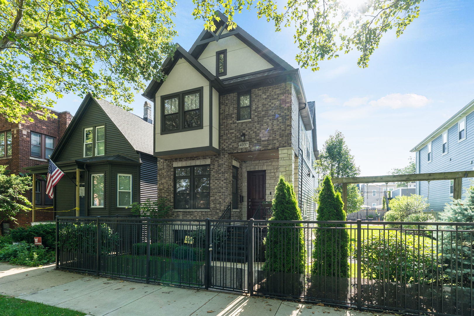 Homes for sale in Chicago, IL | 4037 N Richmond St, Chicago, IL 60618 | MLS# 12698272