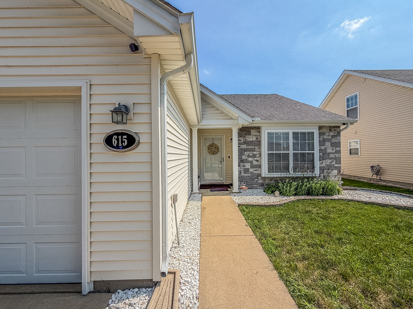 2nd image of 615 Corey Ln, Champaign, IL 61822 | MLS# 12698325