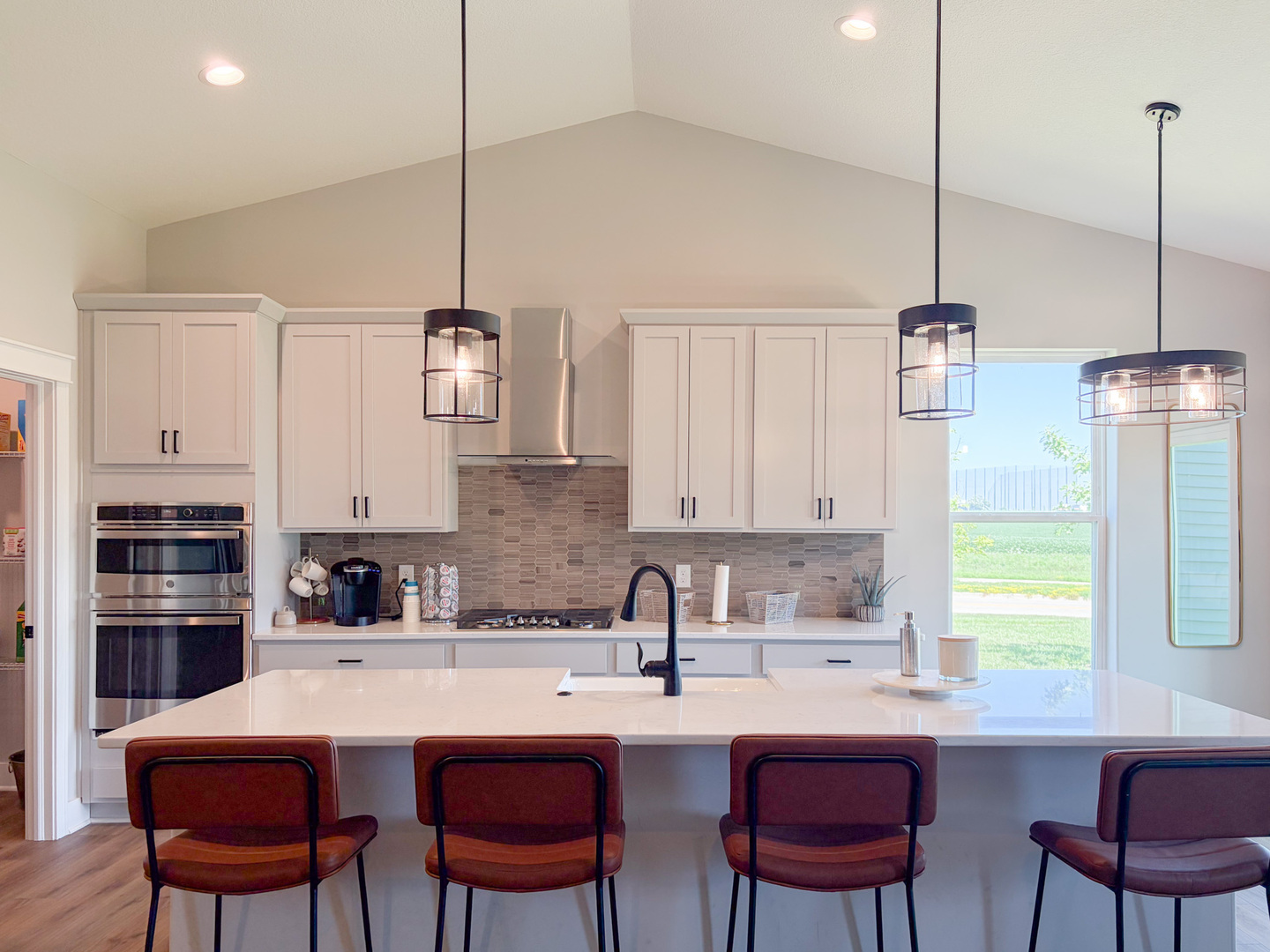 2nd image of 1302 Pineridge Dr #2, Oswego, IL 60543 | MLS# 12698511