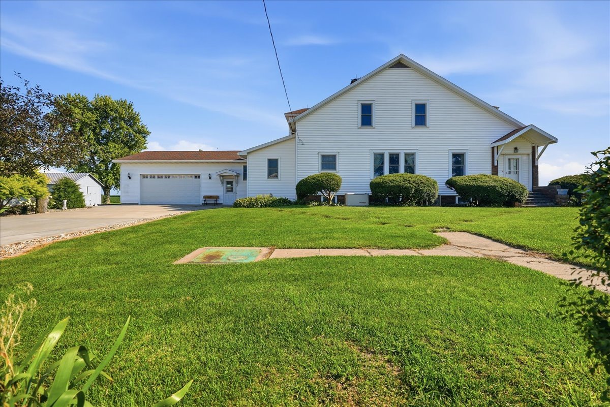 Homes for sale in Gridley, IL | 10168 N 600 E Rd, Gridley, IL 61744 | MLS# 12698529