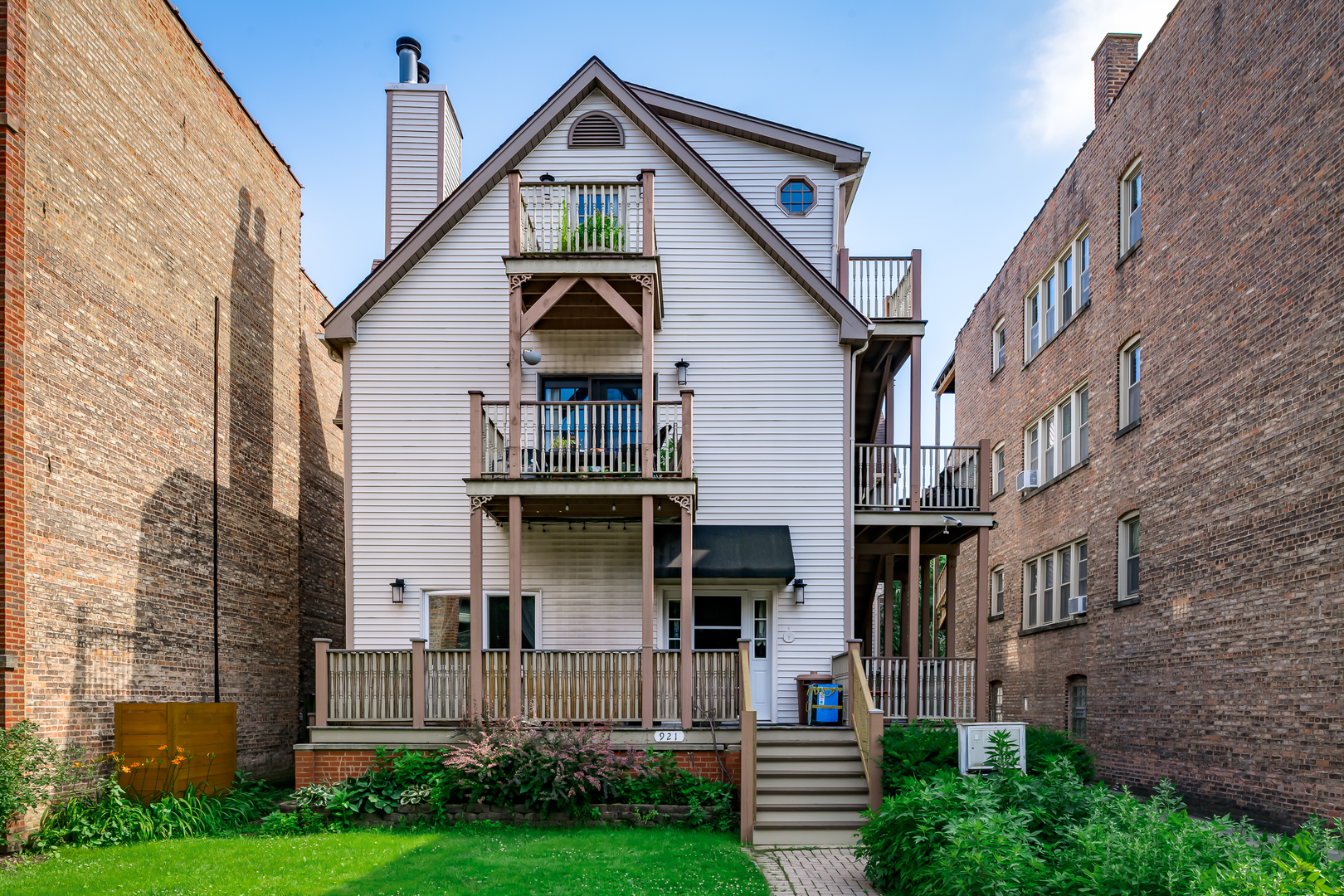 Homes for sale in Oak Park, IL | 921 Ontario St #C, Oak Park, IL 60302 | MLS# 12698757