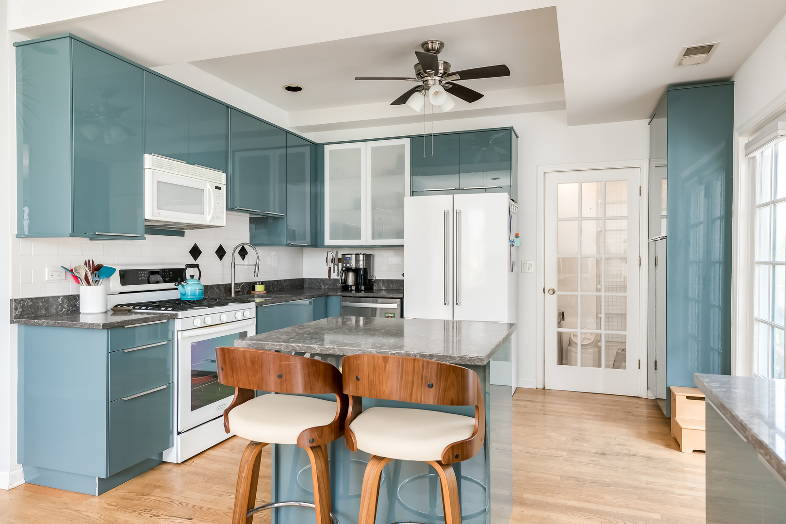 Homes for sale in Oak Park, IL | 921 Ontario St, Oak Park, IL 60302