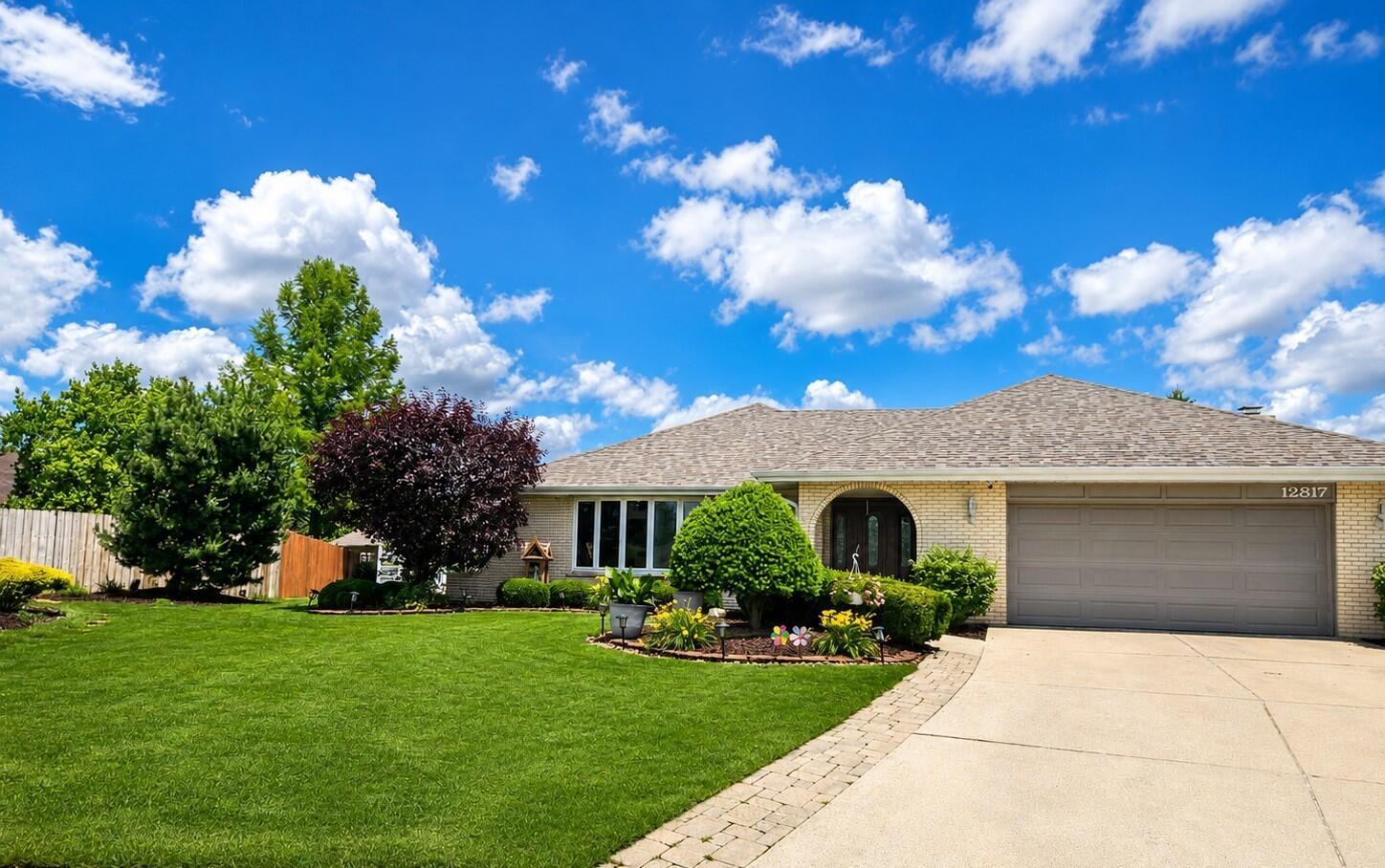 Homes for sale in Palos Park, IL | 12817 S Surrey Ct, Palos Park, IL 60464 | MLS# 12698774