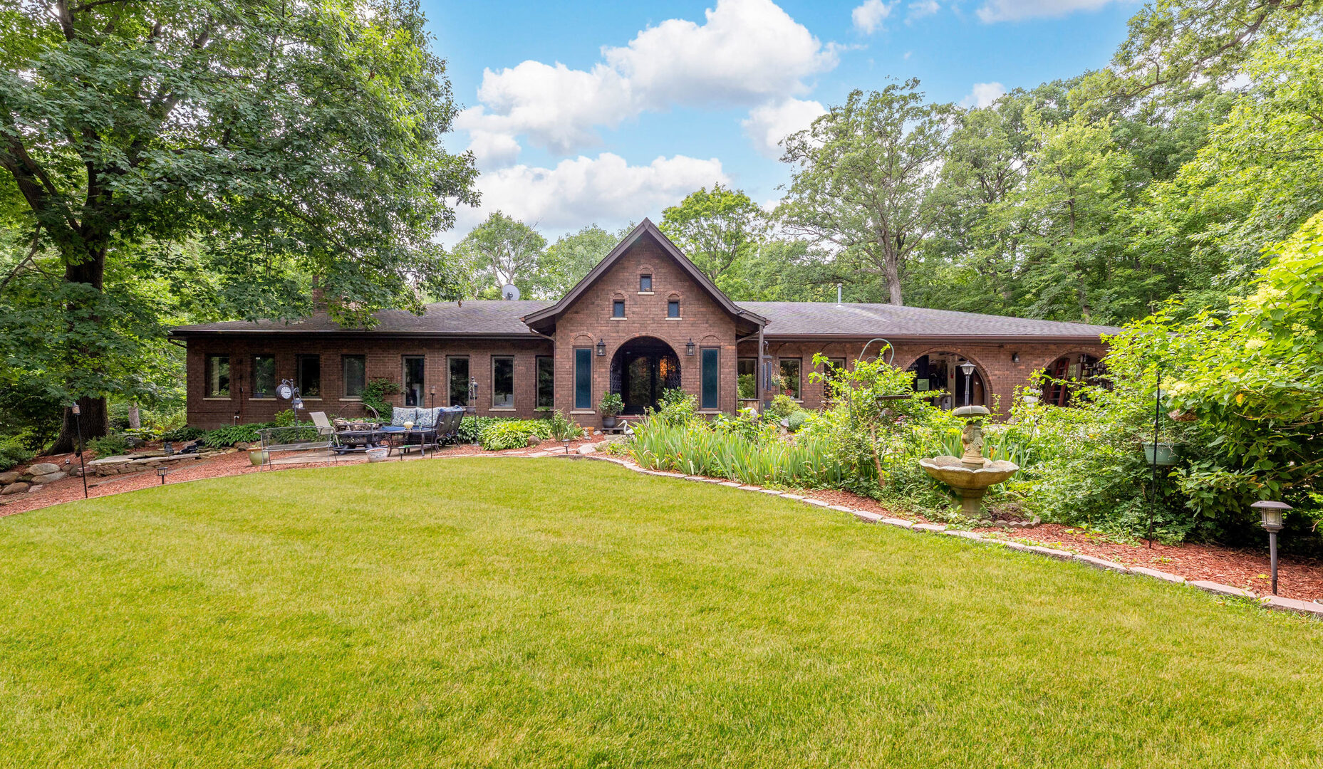 Homes for sale in Homer Glen, IL | 13927 W 167th St, Homer Glen, IL 60491 | MLS# 12698805