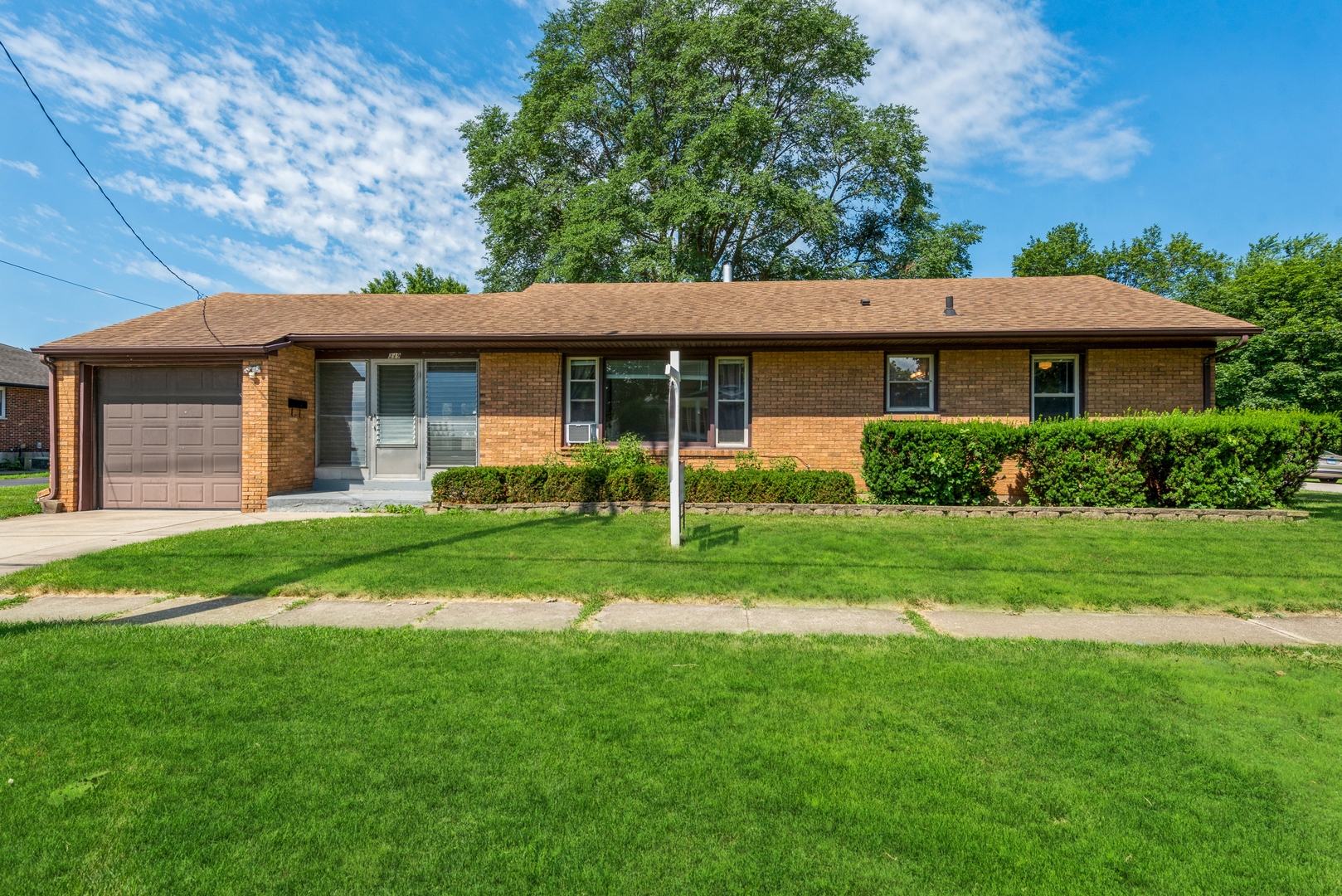 30th image of 319 N Lord Ave, Carpentersville, IL 60110 | MLS# 12698860