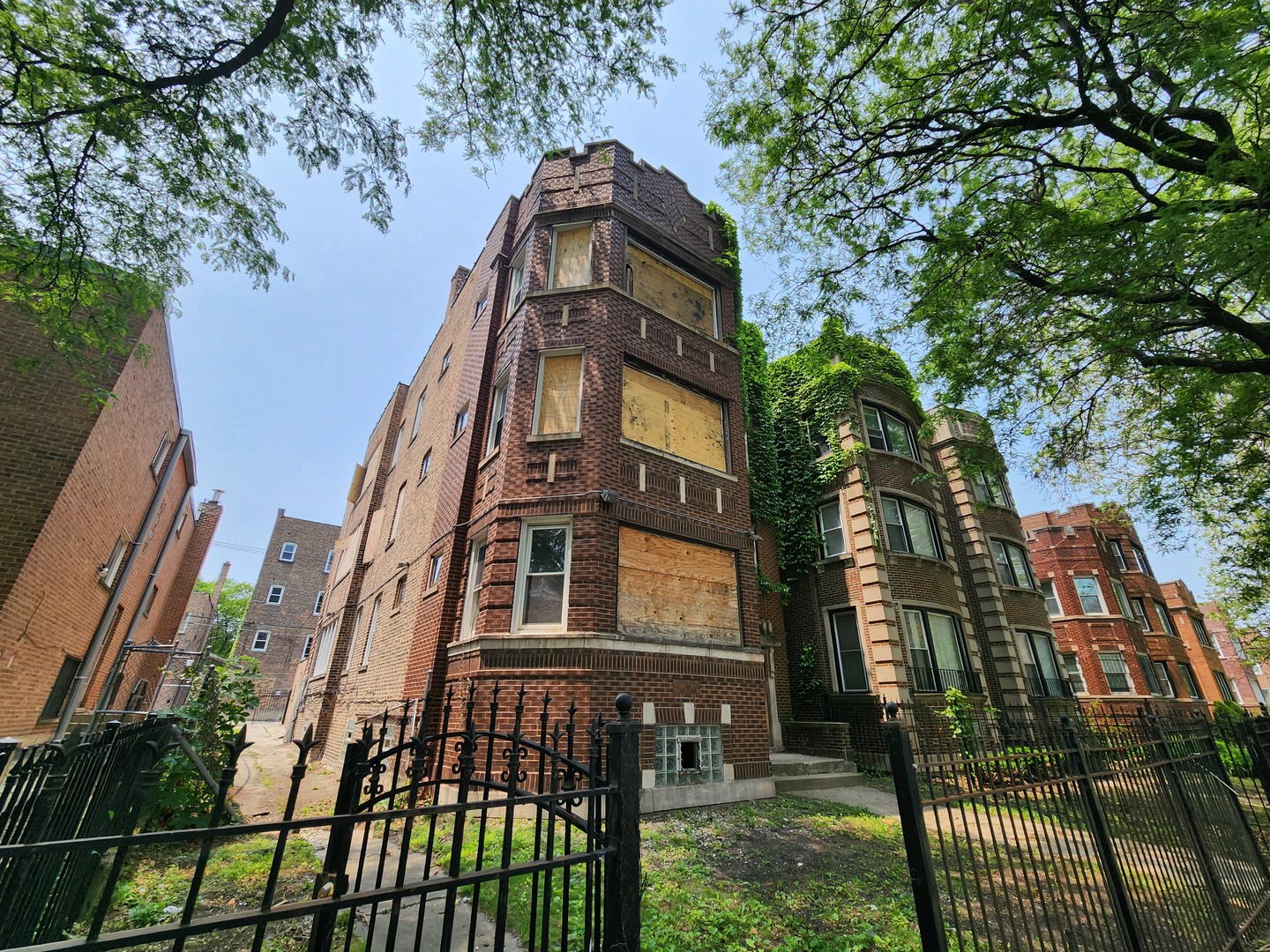 2nd image of 7952 S Langley Ave, Chicago, IL 60619 | MLS# 12699001