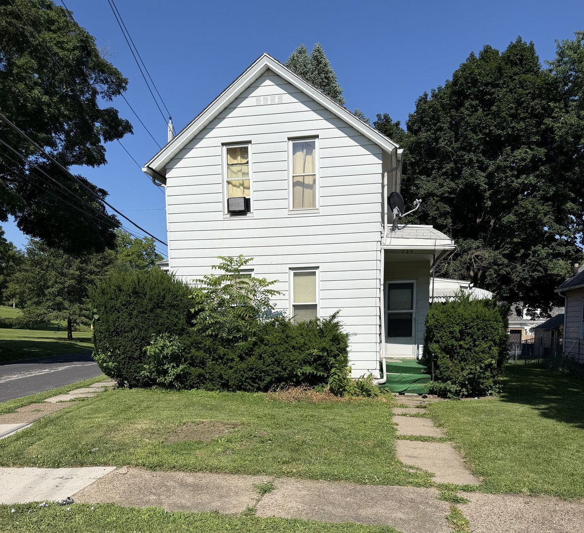 1st image of 739 N Howell St, Davenport, IA 52802 | MLS# 12699170