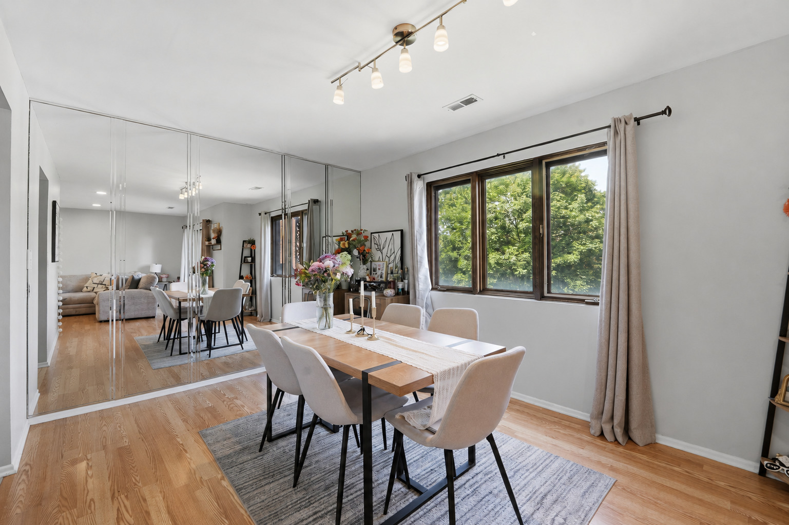 5th image of 9331 Landings Ln #305, Des Plaines, IL 60016 | MLS# 12699198