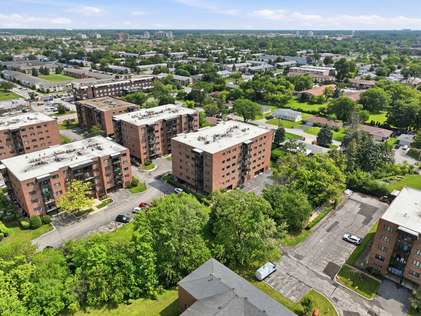 23rd image of 9331 Landings Ln #305, Des Plaines, IL 60016 | MLS# 12699198