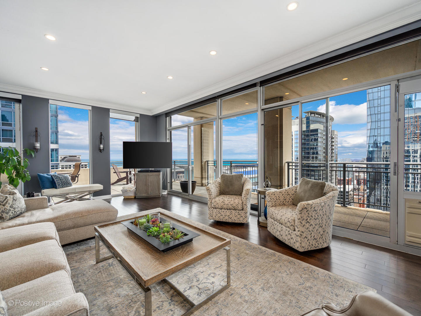 2nd image of 1250 S Michigan Ave #2802, Chicago, IL 60605 | MLS# 12699206
