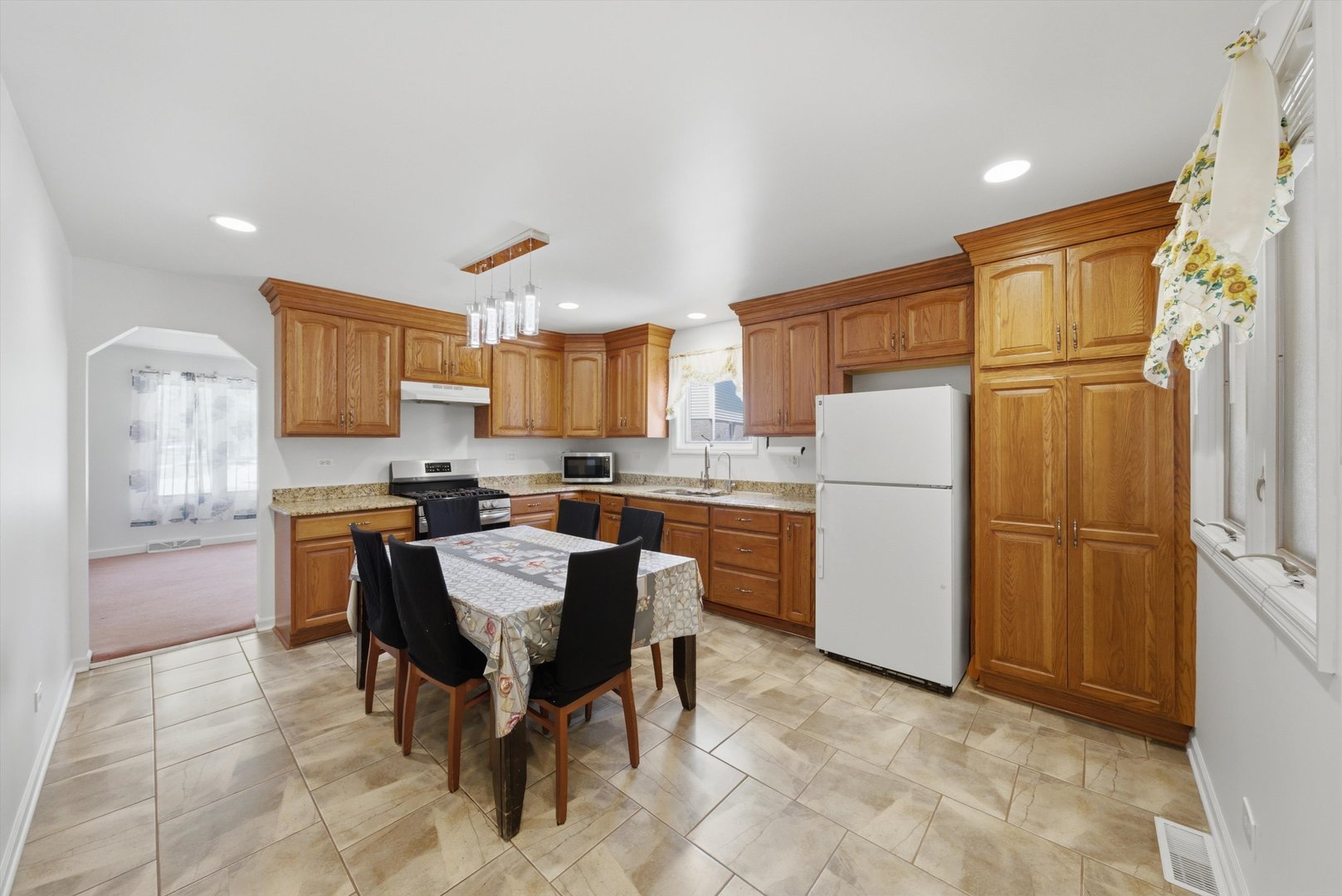 Homes for sale in Elmhurst, IL | 15W425 Victory Pkwy, Elmhurst, IL 60126 | MLS# 12699247