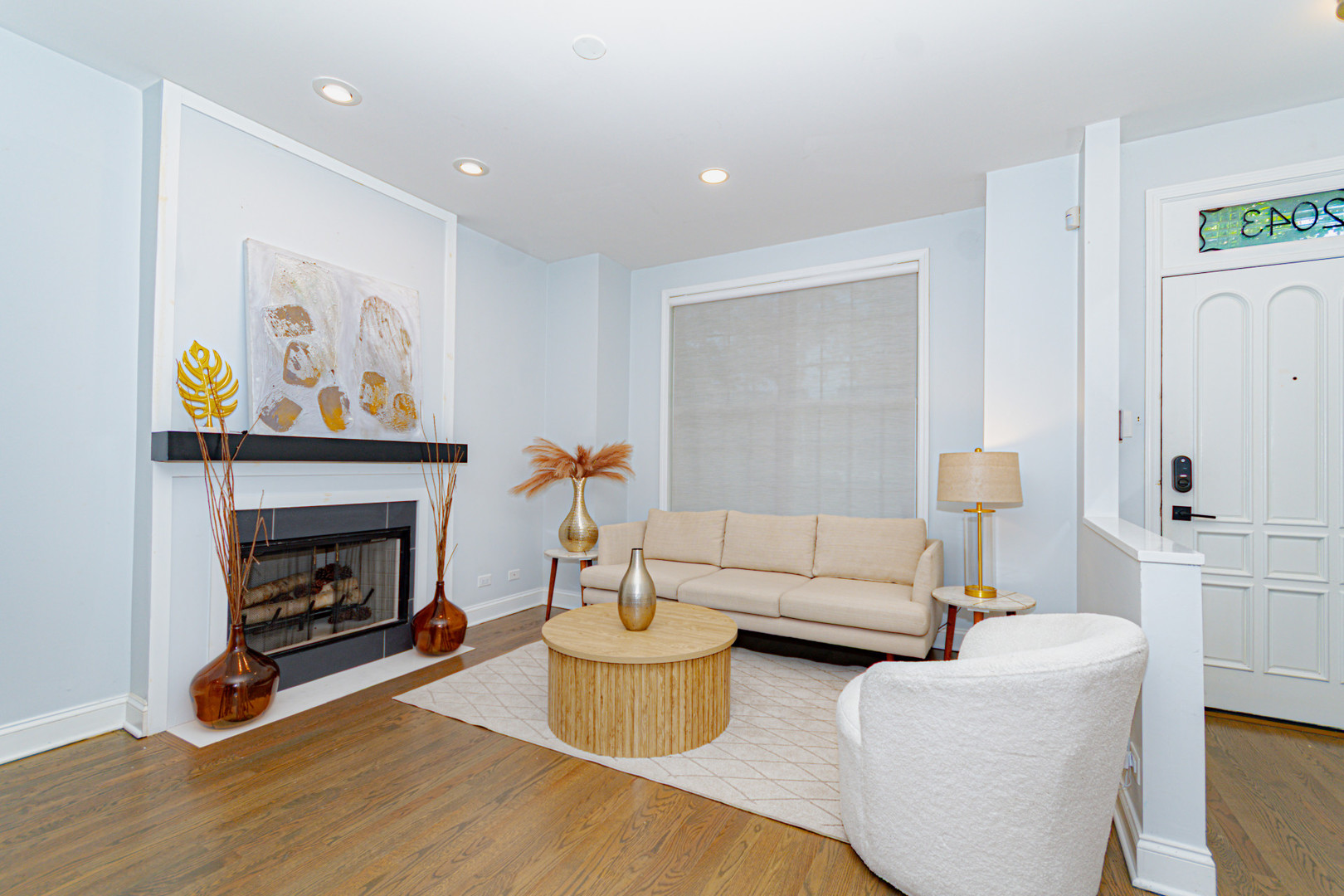 Homes for sale in Chicago, IL | 2043 W Saint Paul Ave, Chicago, IL 60647 | MLS# 12699349