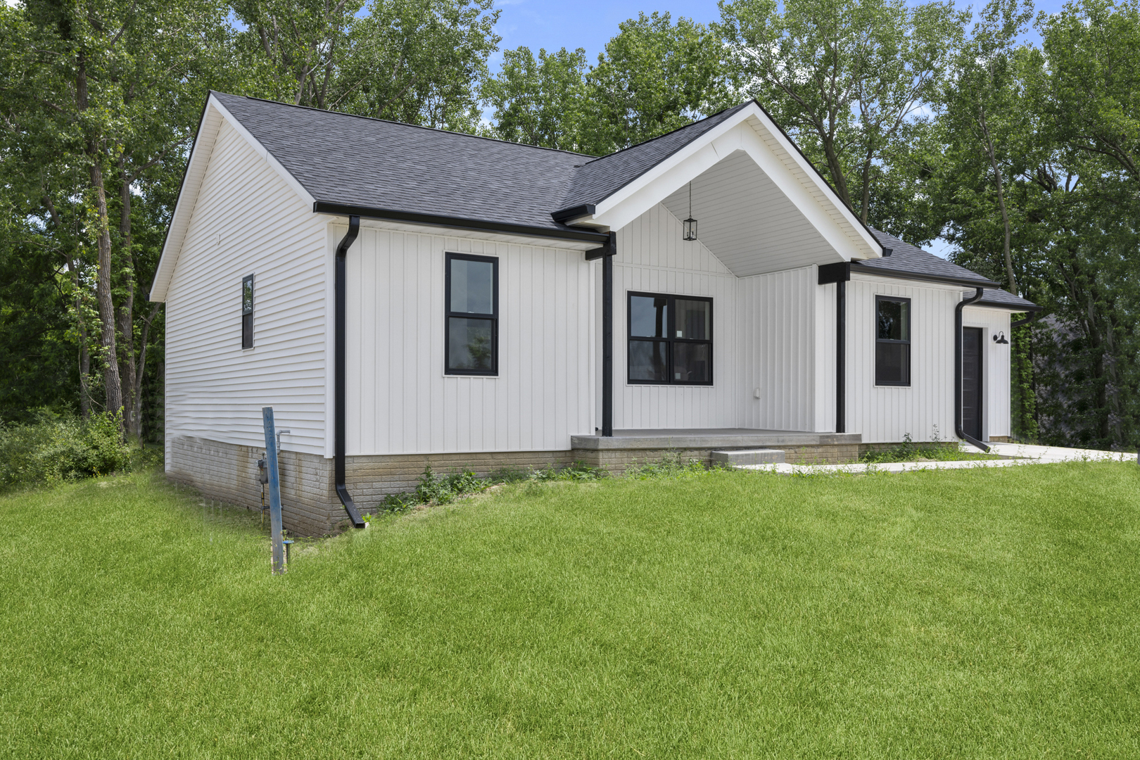3rd image of 813 Williams Wy, Carbon Cliff, IL 61239 | MLS# 12699434