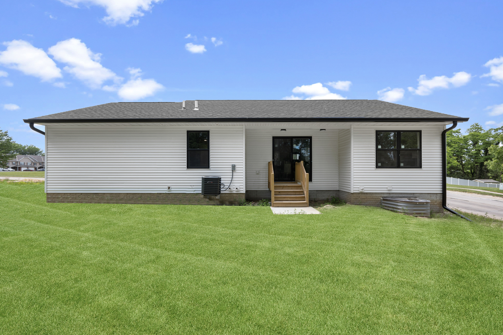 36th image of 813 Williams Wy, Carbon Cliff, IL 61239 | MLS# 12699434