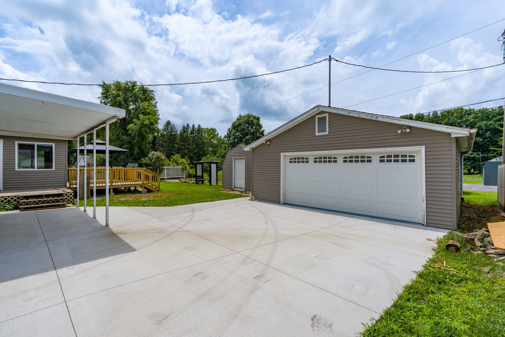Homes for sale in Colona, IL | 217 Melodie Ln, Colona, IL 61241 | MLS# 12699531