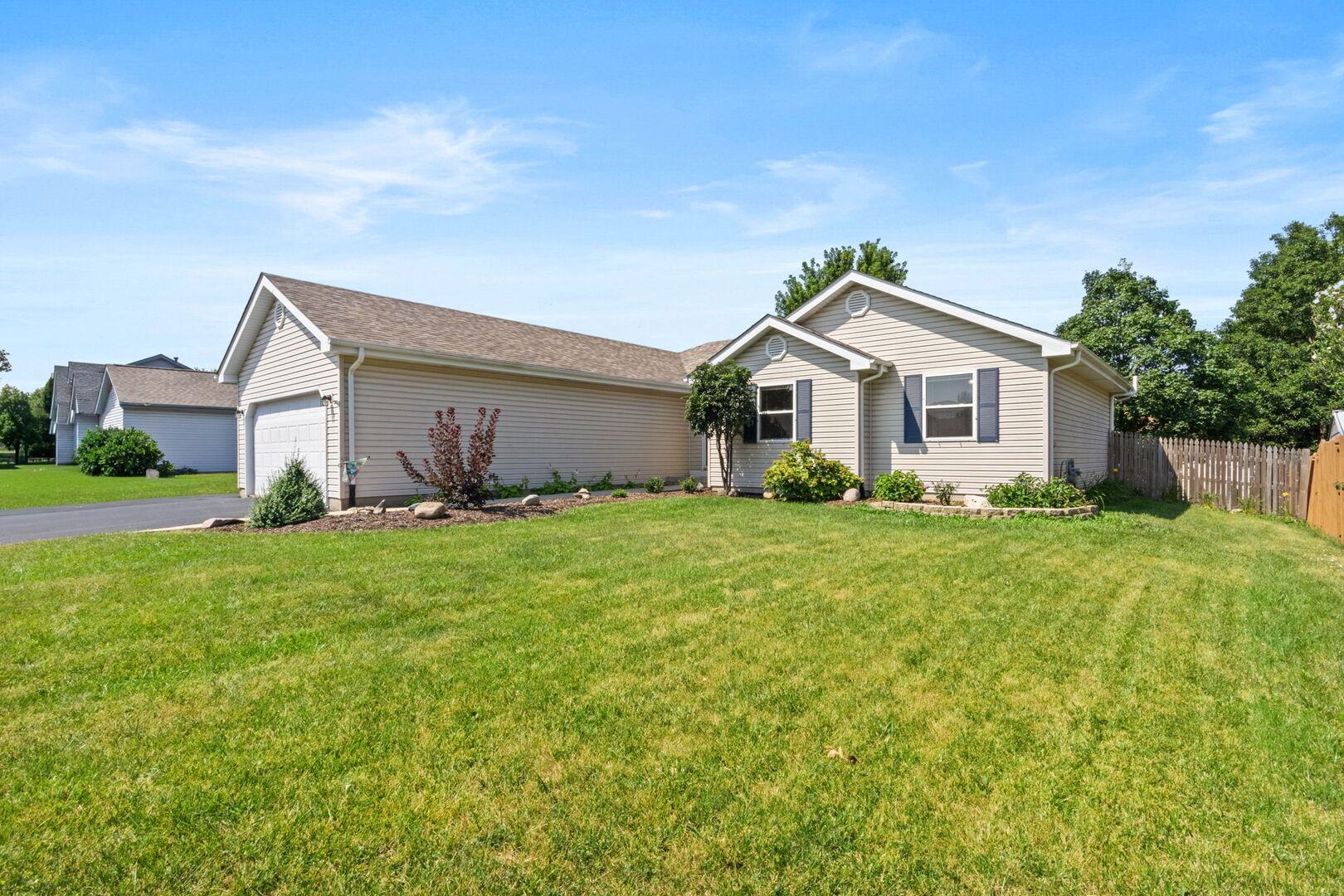 4th image of 911 Cottonwood Dr, Elwood, IL 60421 | MLS# 12699783