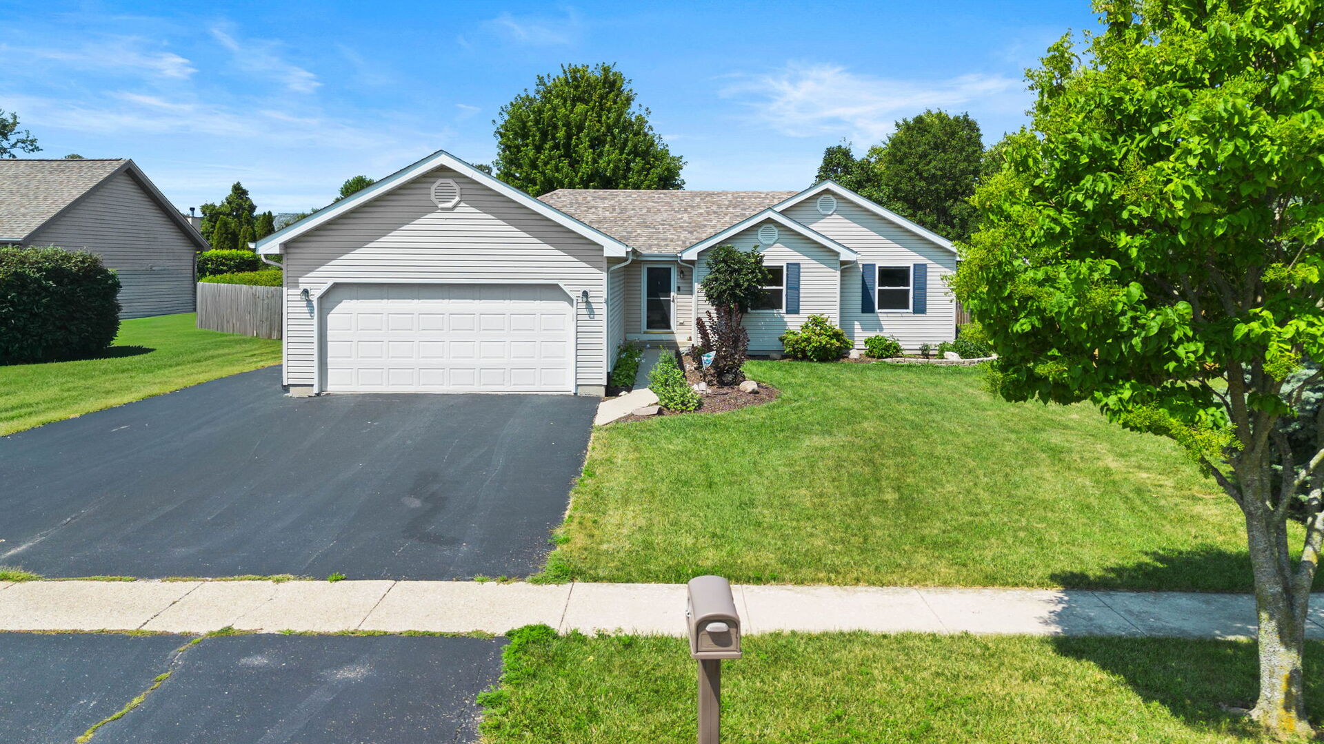 1st image of 911 Cottonwood Dr, Elwood, IL 60421 | MLS# 12699783