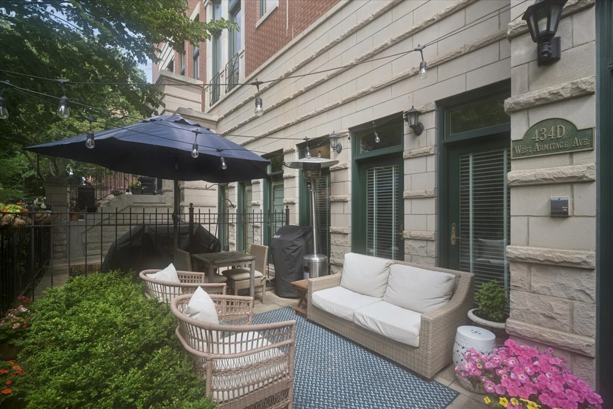 Homes for sale in Chicago, IL | 434 W Armitage Ave #D, Chicago, IL 60614 | MLS# 12700041
