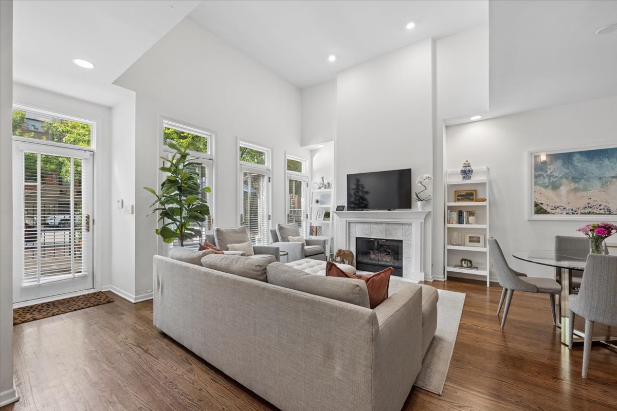Homes for sale in Chicago, IL | 434 W Armitage Ave #D, Chicago, IL 60614 | MLS# 12700041