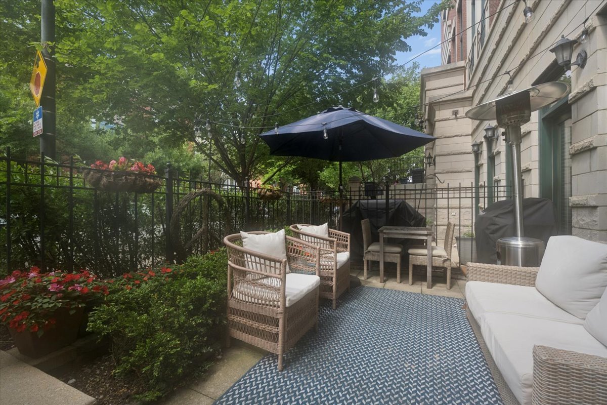 Homes for sale in Chicago, IL | 434 W Armitage Ave #D, Chicago, IL 60614 | MLS# 12700041