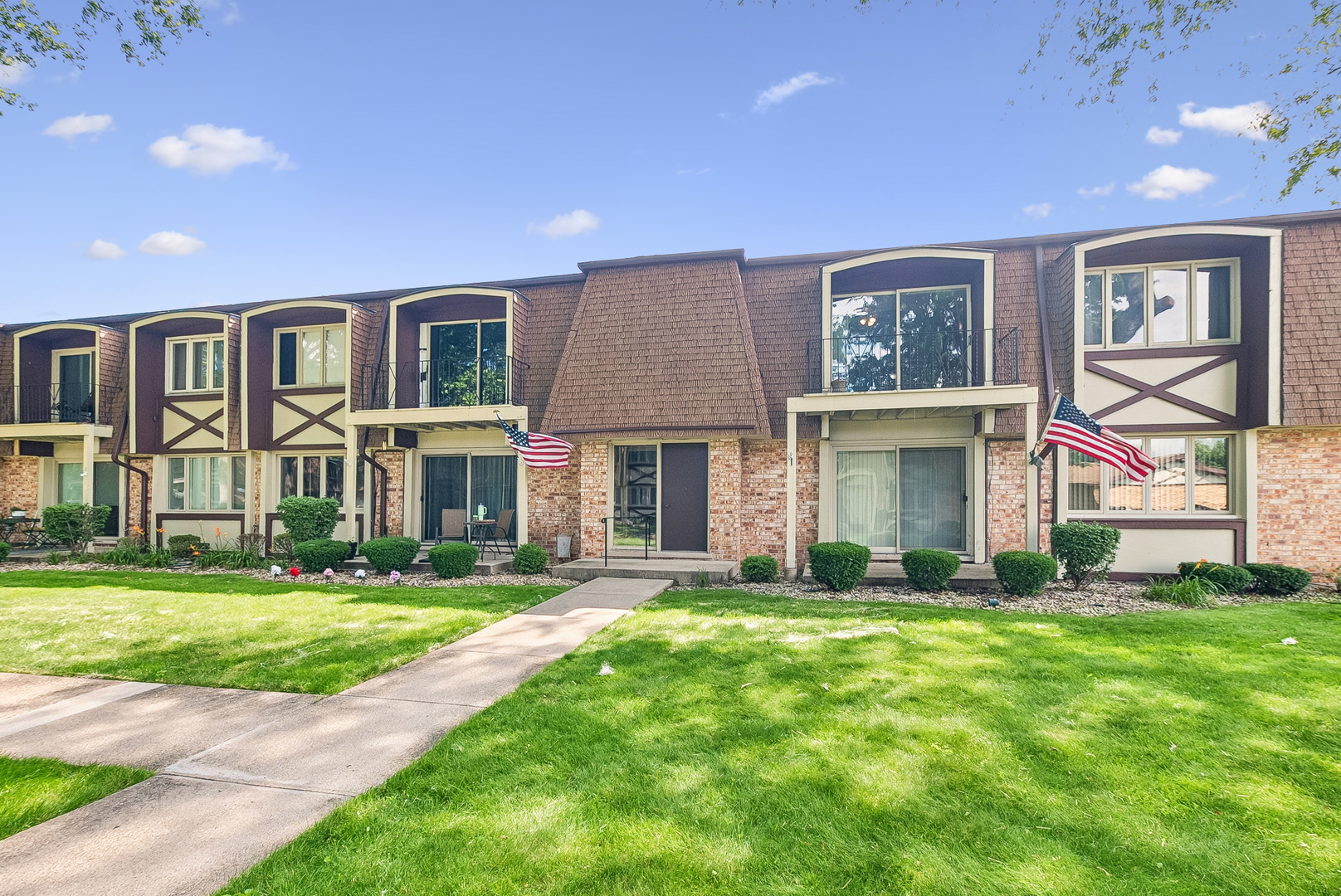 2nd image of 12750 Carriage Ln #C2, Crestwood, IL 60418 | MLS# 12700086
