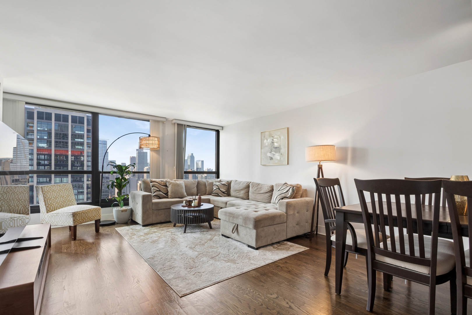 3rd image of 1030 N State St #33J, Chicago, IL 60610 | MLS# 12700096