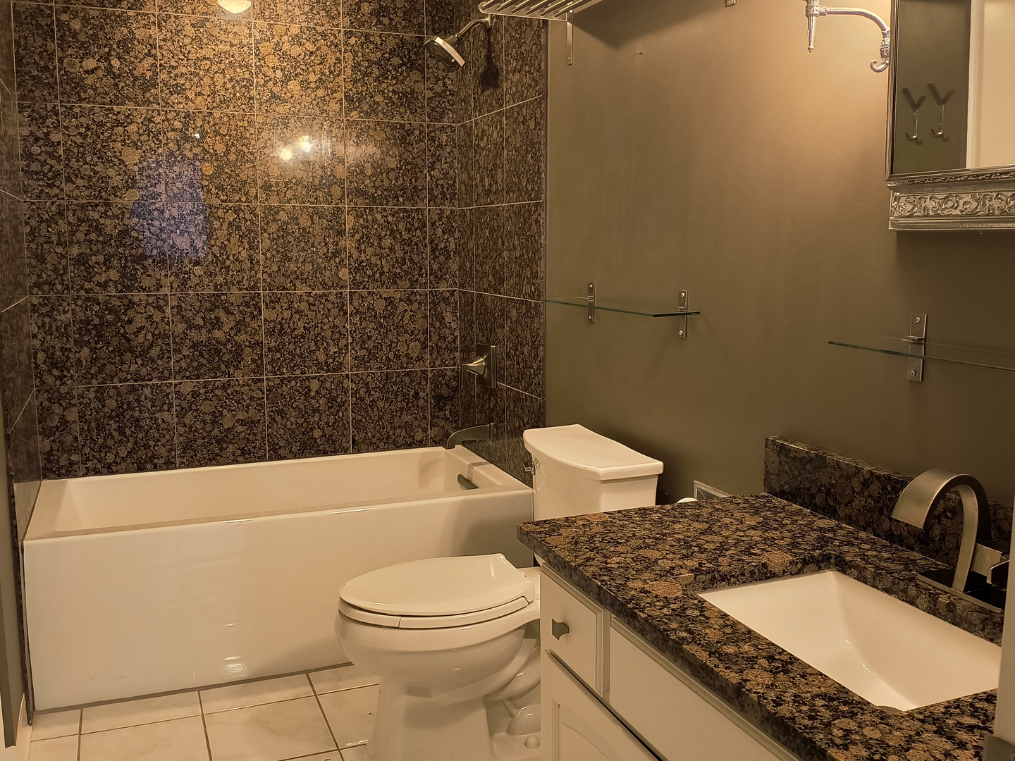 Homes for sale in Aurora, IL | 1060 N Farnsworth Ave #1402, Aurora, IL 60505 | MLS# 12700104