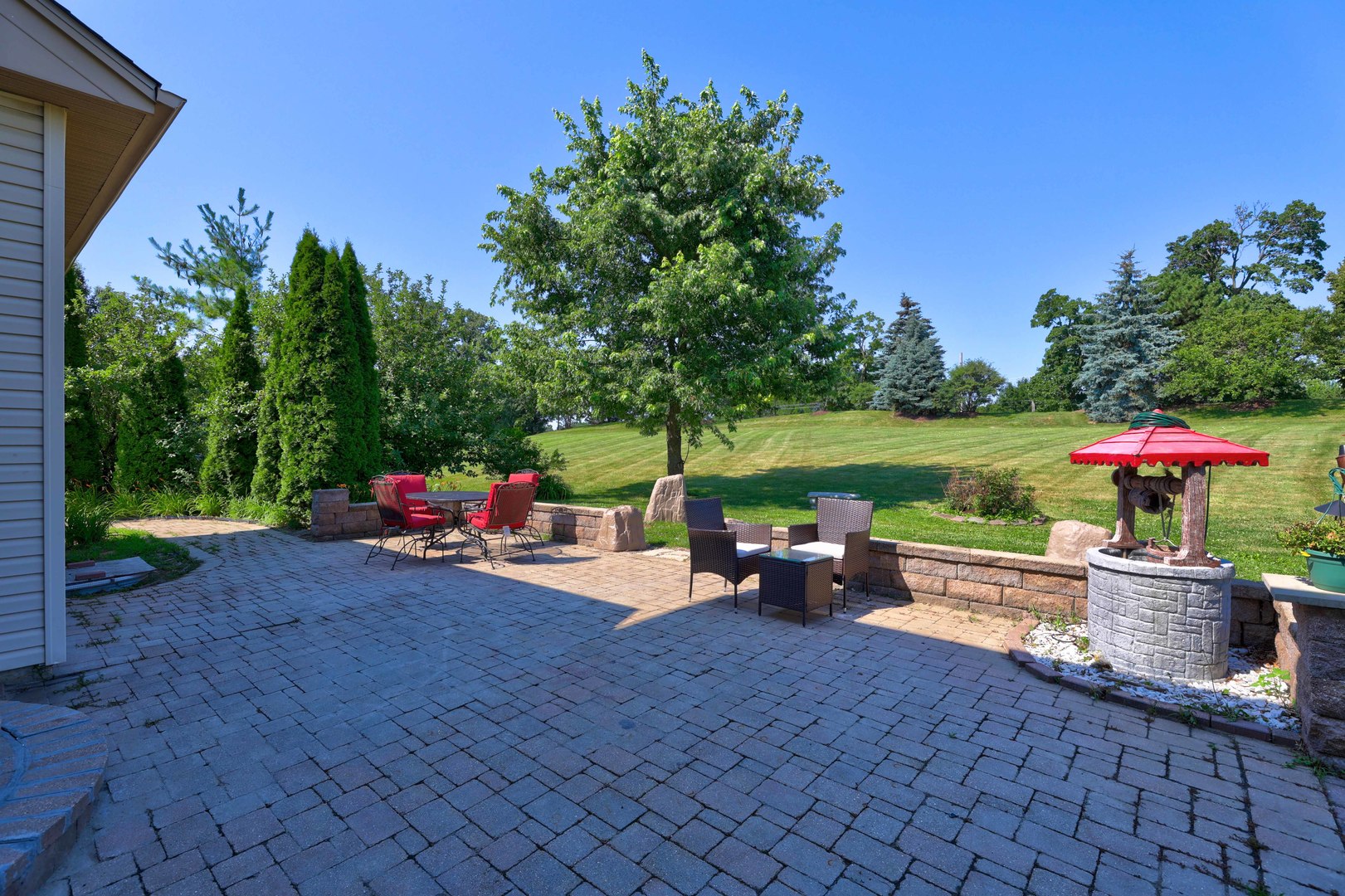 5th image of 5587 Notting Hill Rd, Gurnee, IL 60031 | MLS# 12700182
