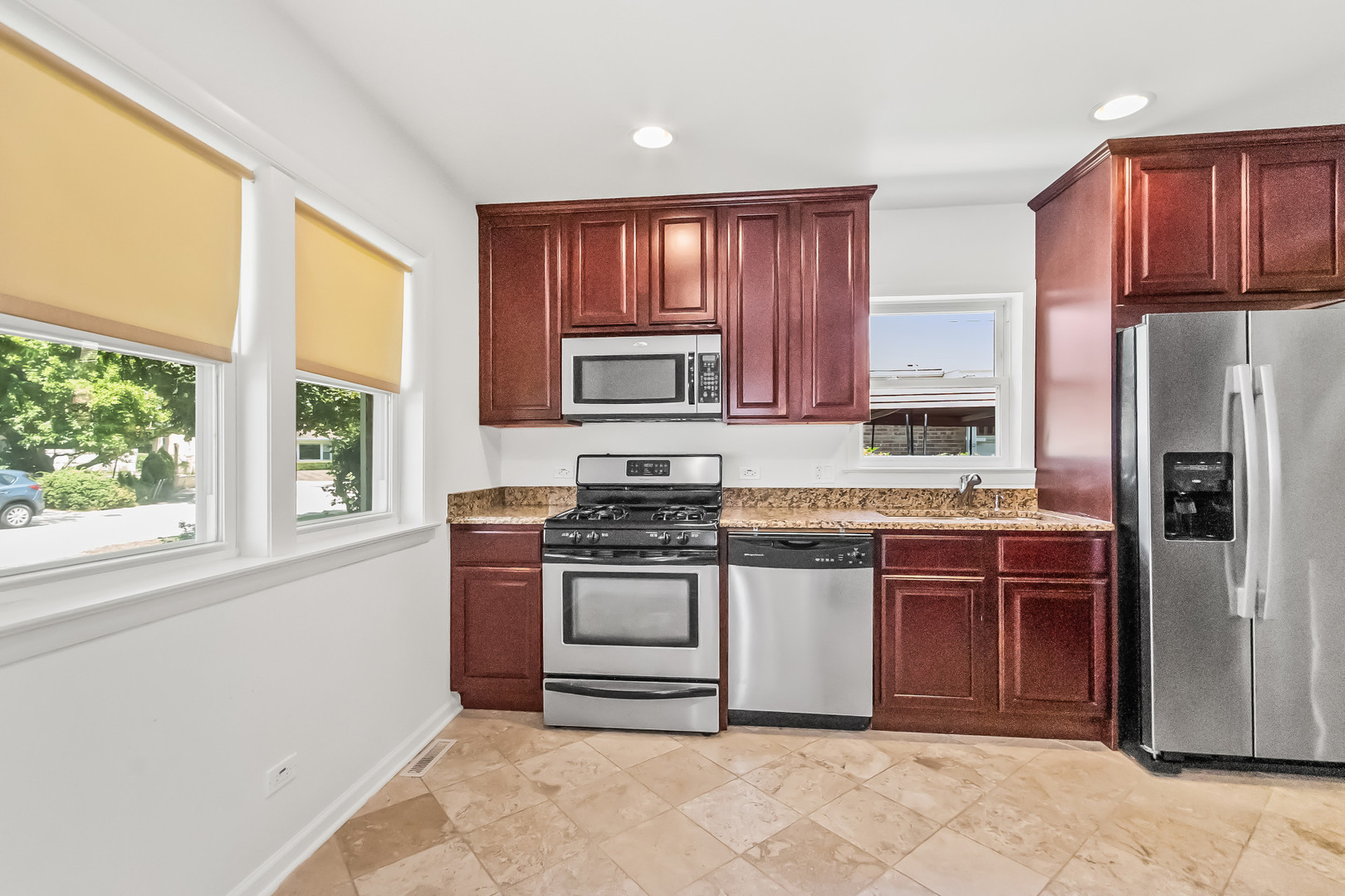 5th image of 232 Thelin Ct, Wilmette, IL 60091 | MLS# 12700234