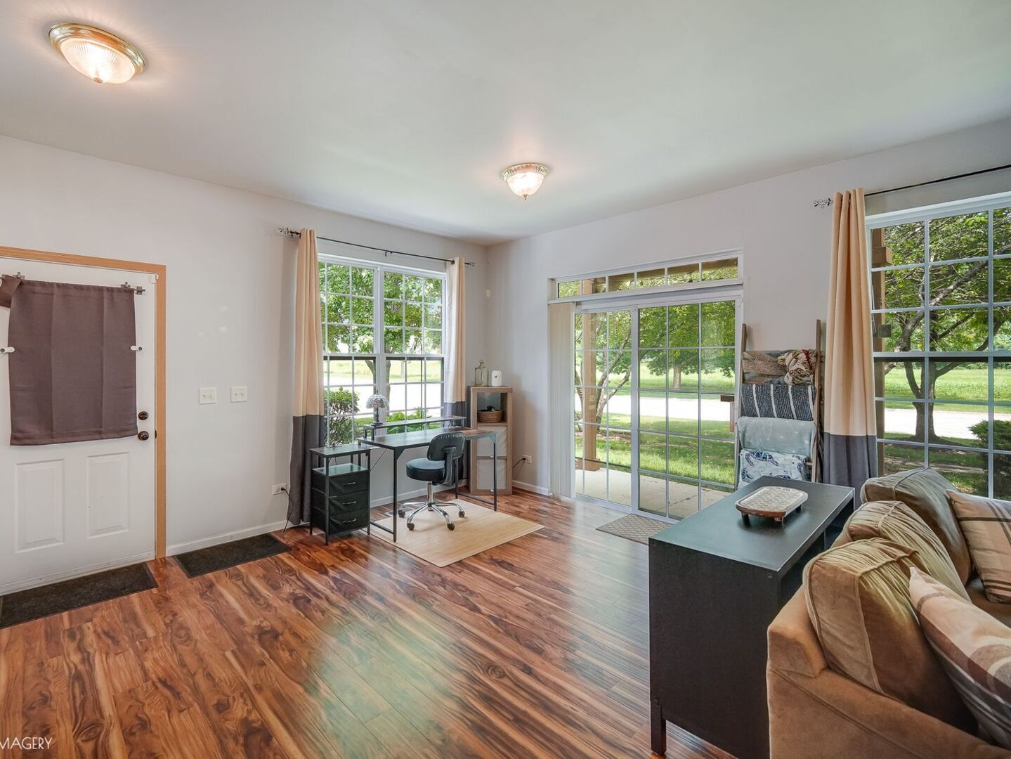 Homes for sale in Romeoville, IL | 1901 W Crestview Cir #1901, Romeoville, IL 60446 | MLS# 12700287
