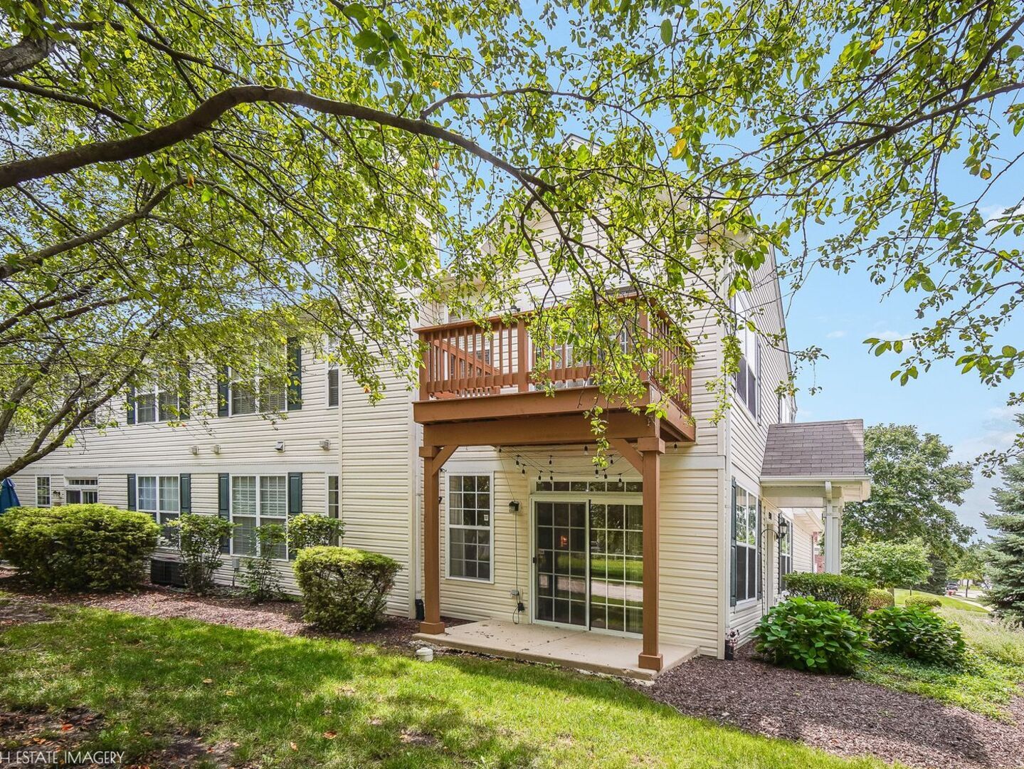 Homes for sale in Romeoville, IL | 1901 W Crestview Cir #1901, Romeoville, IL 60446 | MLS# 12700287