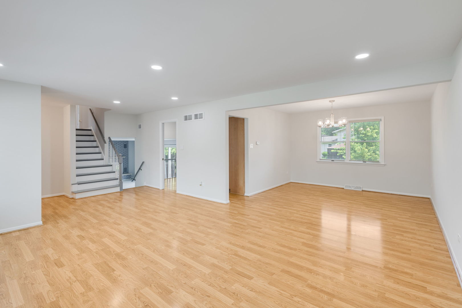 4th image of 5226 Riverside Dr, Richton Park, IL 60471 | MLS# 12700291