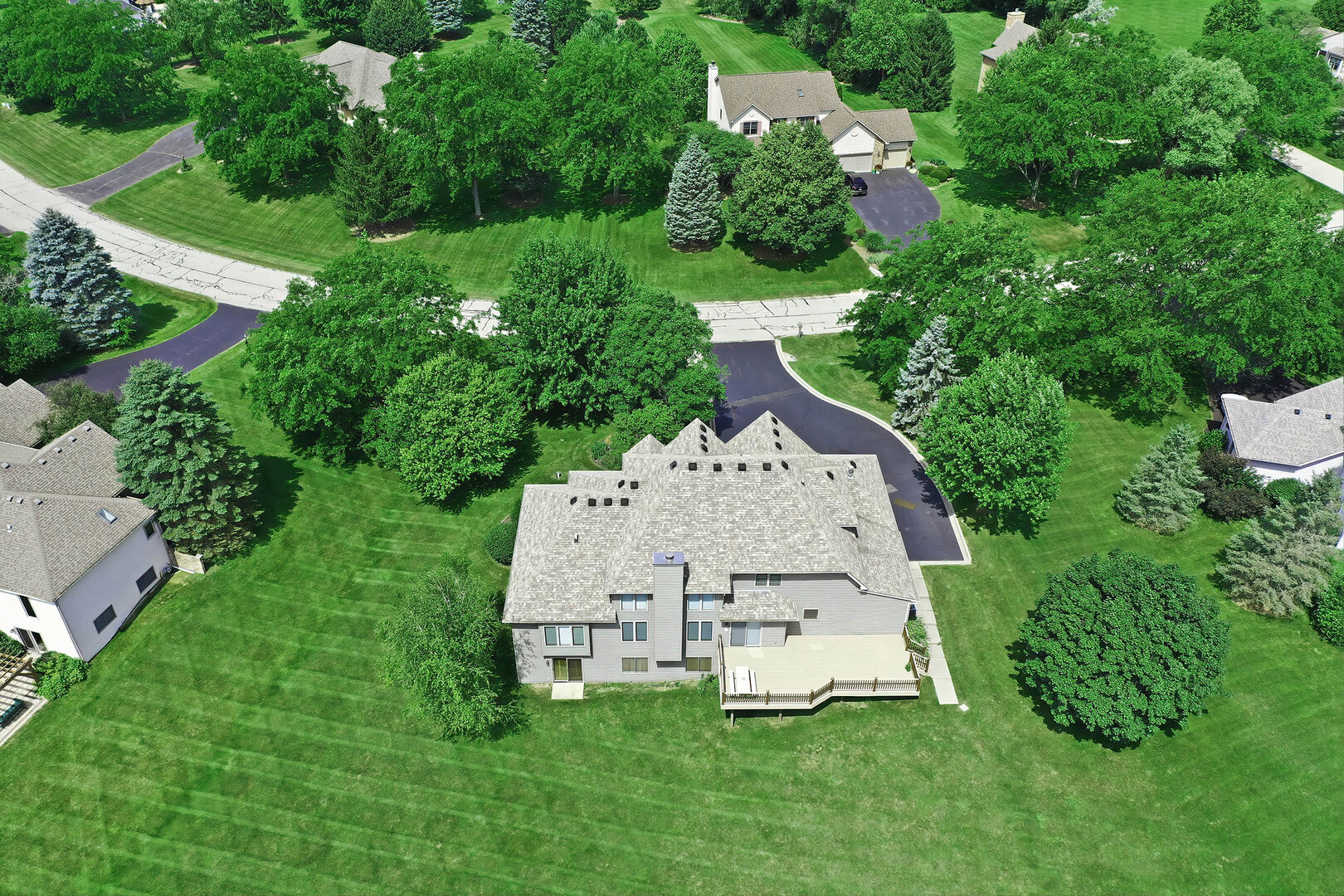 35th image of 8420 Saint Moritz Dr, Spring Grove, IL 60081 | MLS# 12700323