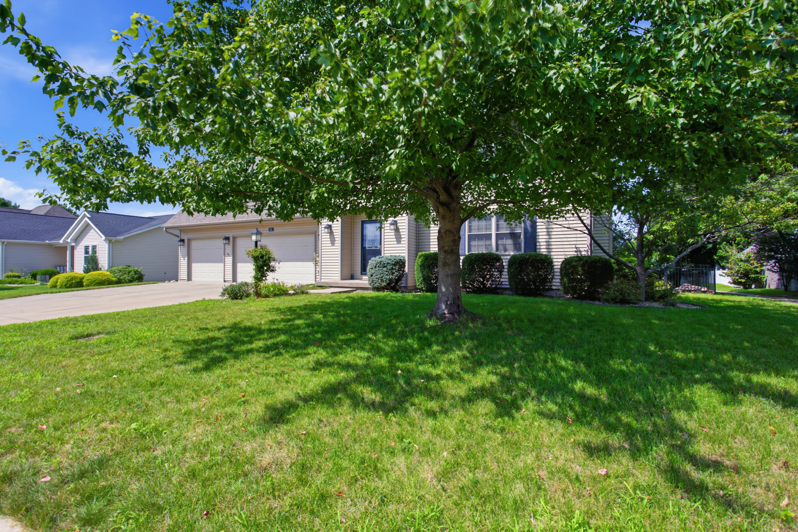 Homes for sale in St. Joseph, IL | 613 Sycamore Dr, St. Joseph, IL 61873 | MLS# 12700336