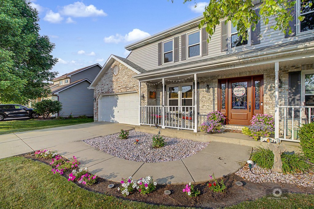 2nd image of 1904 Brighton Ln, Plainfield, IL 60586 | MLS# 12700337