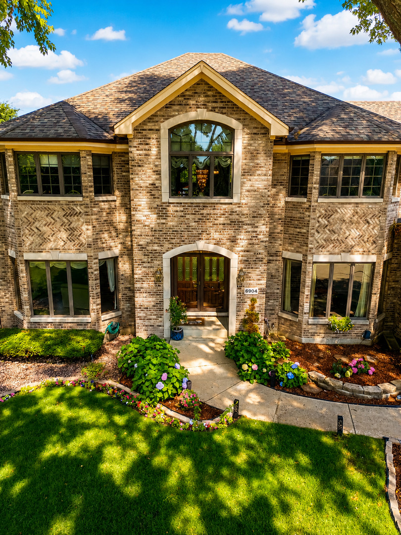 2nd image of 6904 Irish Ct, Darien, IL 60561 | MLS# 12700370