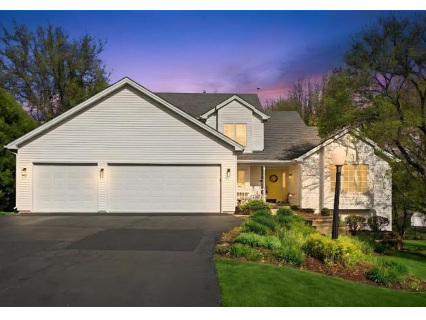 Homes for sale in Roscoe, IL | 11497 Ridgecrest Dr, Roscoe, IL 61073 | MLS# 12700452