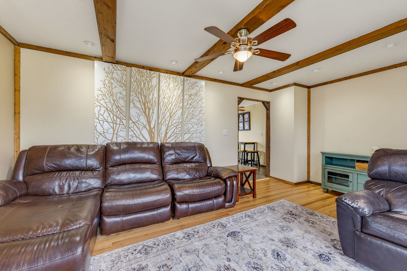Homes for sale in South Milwaukee, WI | 701 Williams Ave, South Milwaukee, WI 53172 | MLS# 12700487