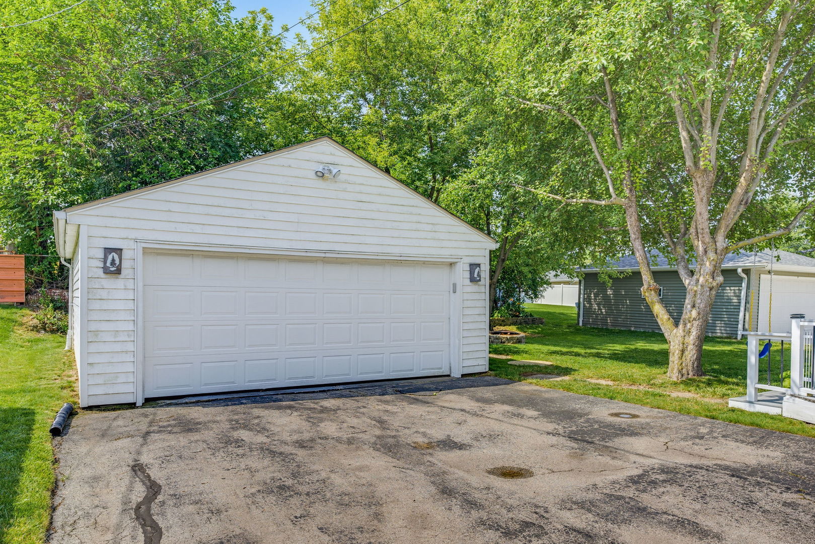 Homes for sale in South Milwaukee, WI | 701 Williams Ave, South Milwaukee, WI 53172 | MLS# 12700487