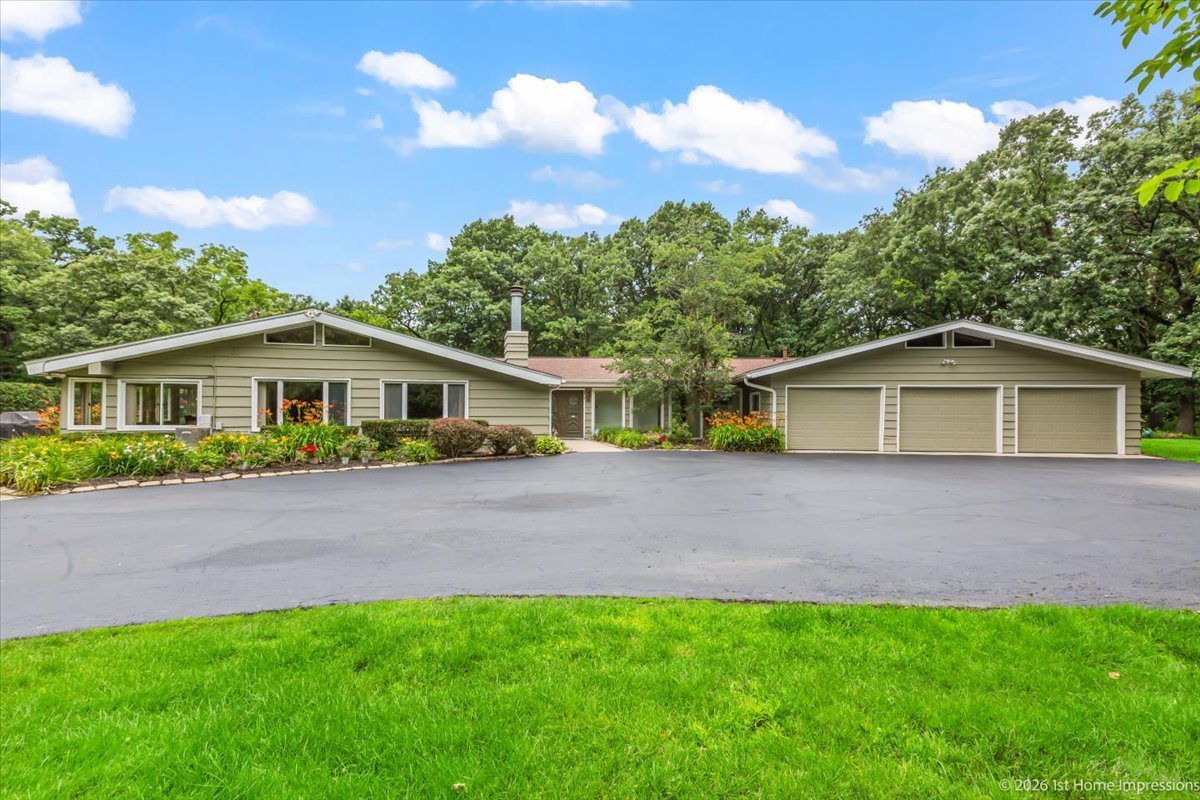 2nd image of 1843 Hanover Ln, Flossmoor, IL 60422 | MLS# 12700490