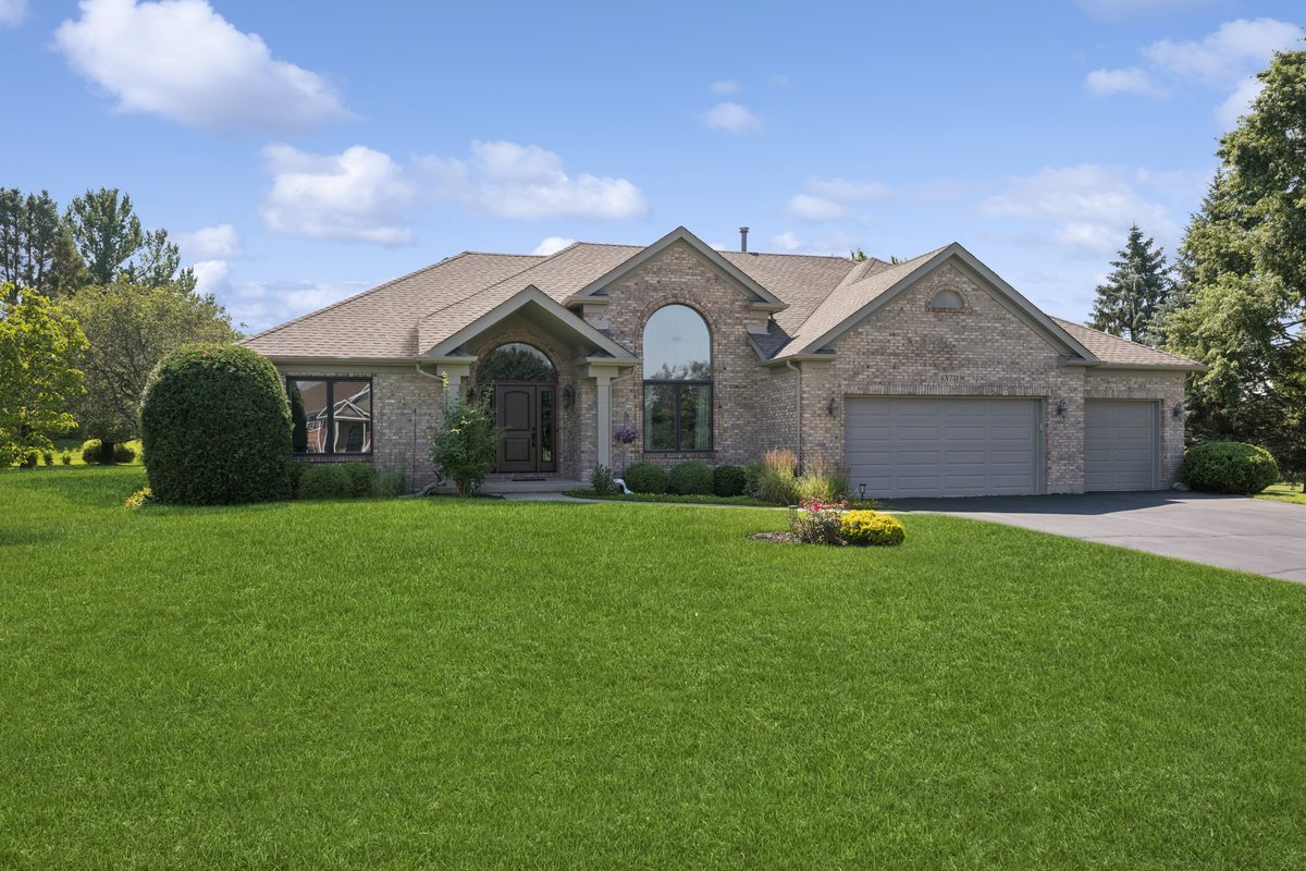 1st image of 6n731 Willowbrook Dr, Saint Charles, IL 60175 | MLS# 12700520