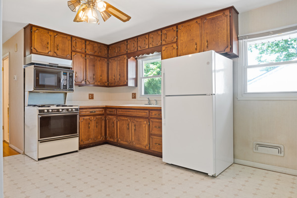 5th image of 99 Indianwood Dr, Thornton, IL 60476 | MLS# 12700622