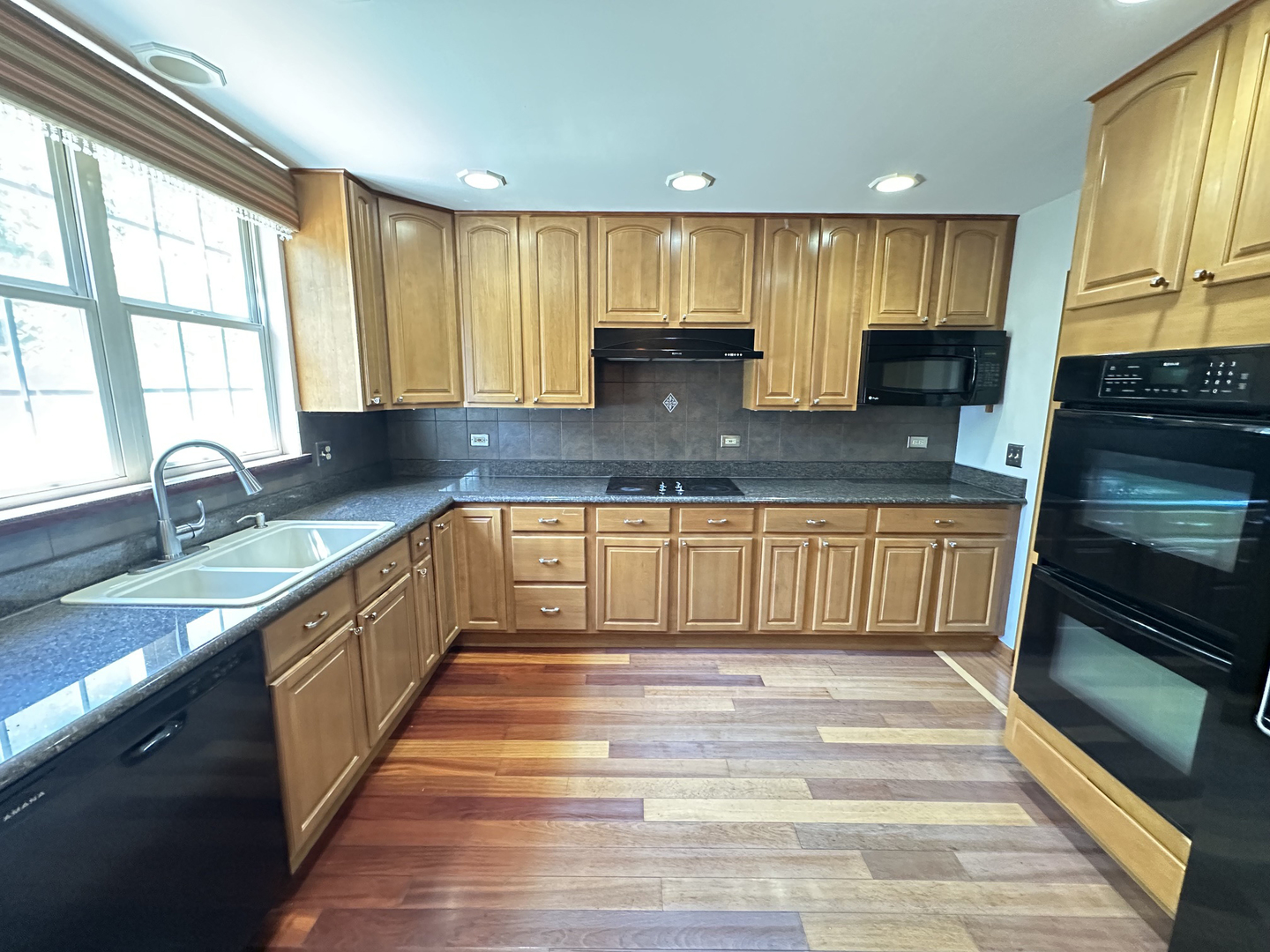 image of 285 Shipland Dr, Crystal Lake, IL 60012 | MLS# 12700658